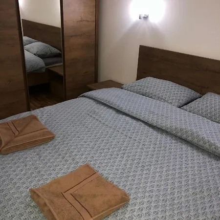 Kraljevi Cardaci Makica Sa Garazom Apartamento