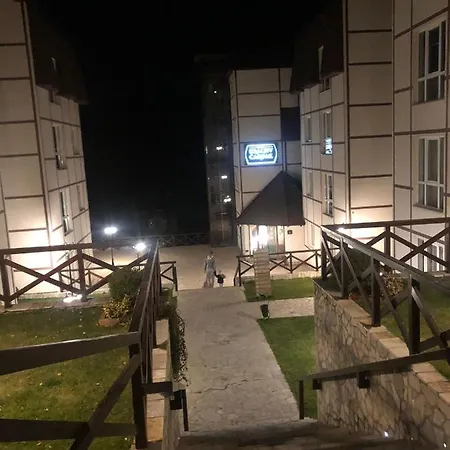 Kraljevi Cardaci Makica Sa Garazom Apartamento Kopaonik