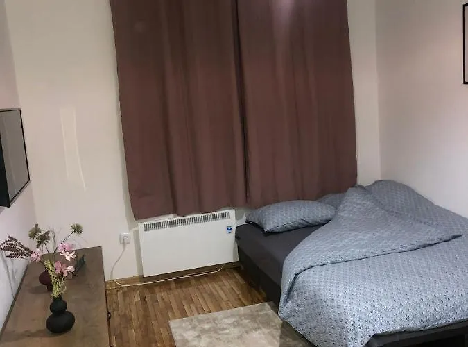 Kraljevi Cardaci Makica Sa Garazom * Kopaonik