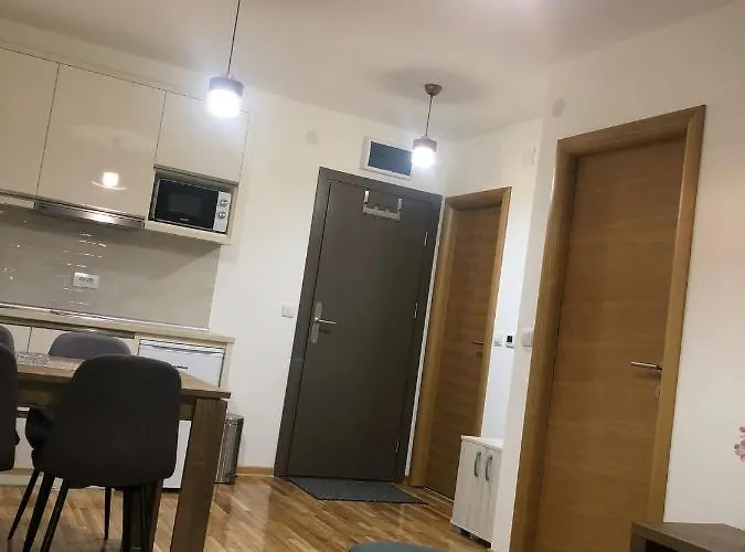 Apartament Kraljevi Cardaci Makica Sa Garazom