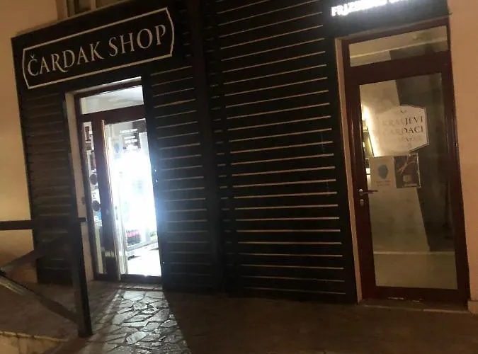 Kraljevi Cardaci Makica Sa Garazom Apartament