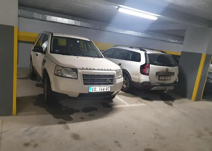 Kraljevi Cardaci Makica Sa Garazom *